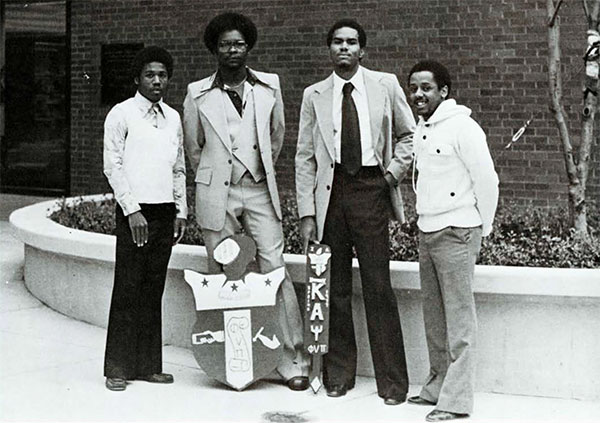 WayneBoxMillerRaconteurPic_web.jpg